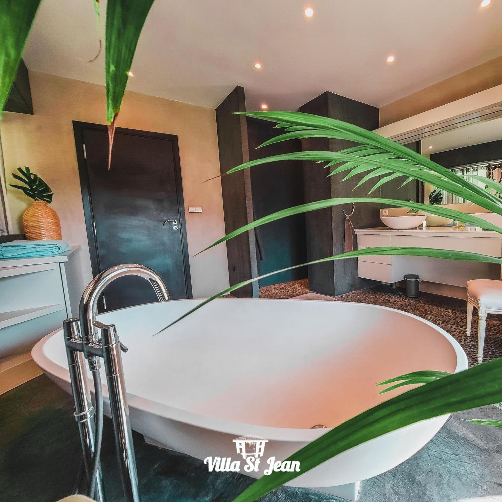 Villa St Jean Suite Romantique ลาซิโอตาต์ ภายนอก รูปภาพ